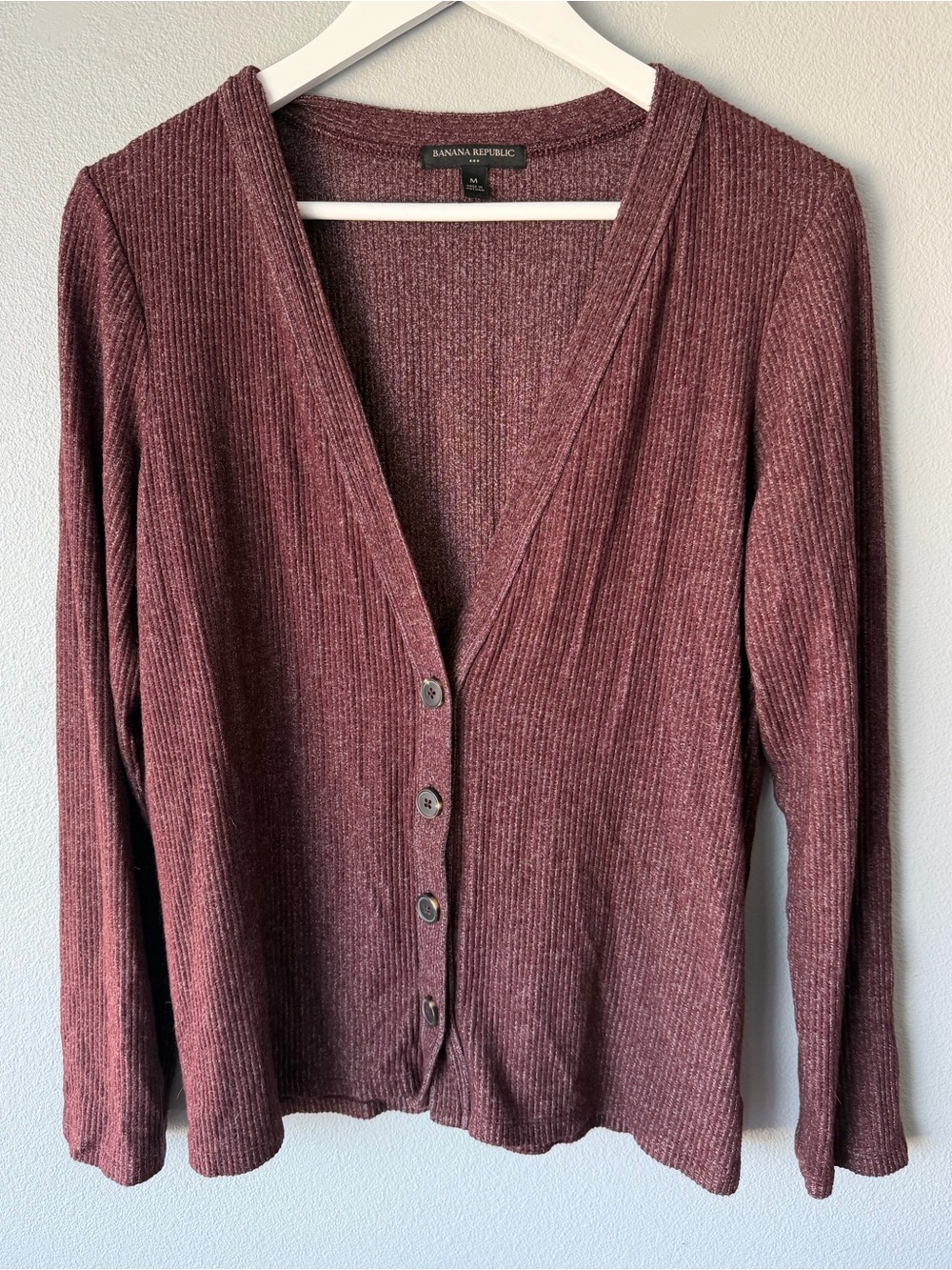 Banana Republic factory heathered maroon ribbed button down cardigan Women’s M